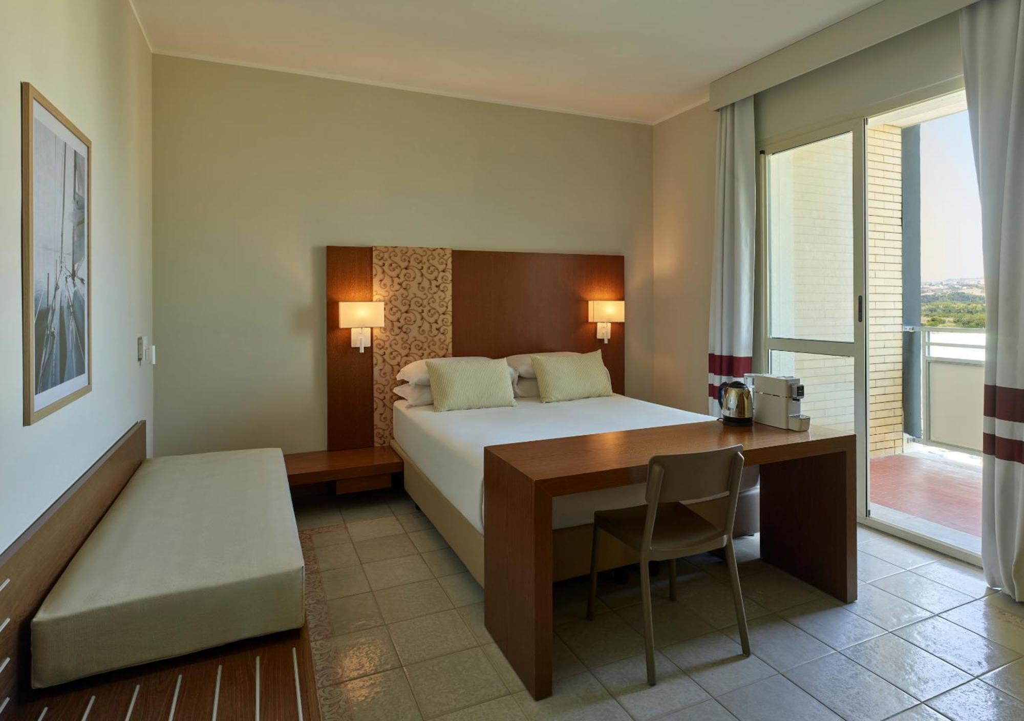 Serena Majestic Hotel Montesilvano Marina Rum bild
